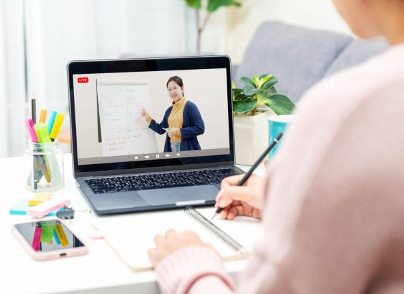 Xây dựng Fanpage Facebook bảo hiểm